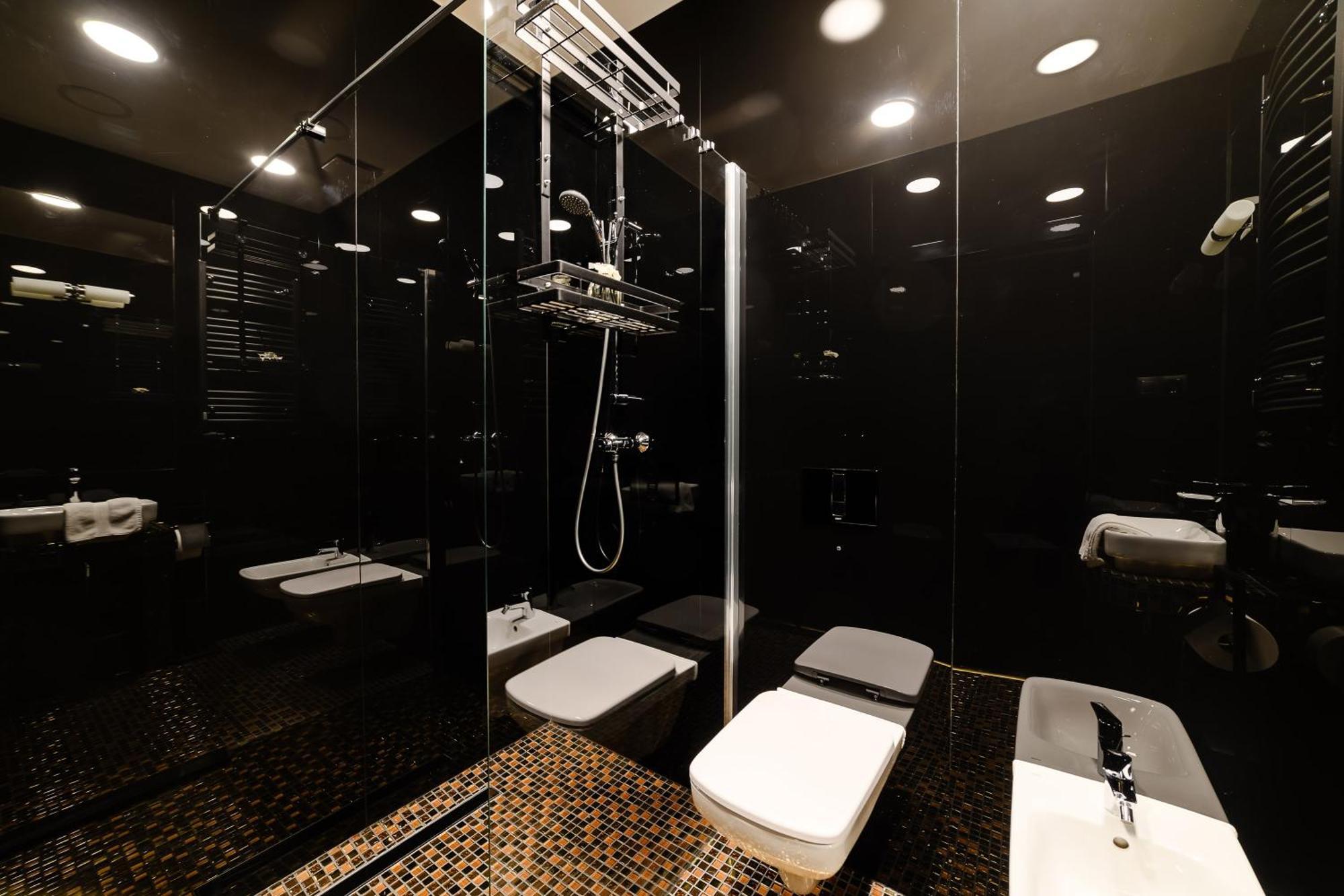 רומיה Golden Lion House Bed&Breakfast מראה חיצוני תמונה